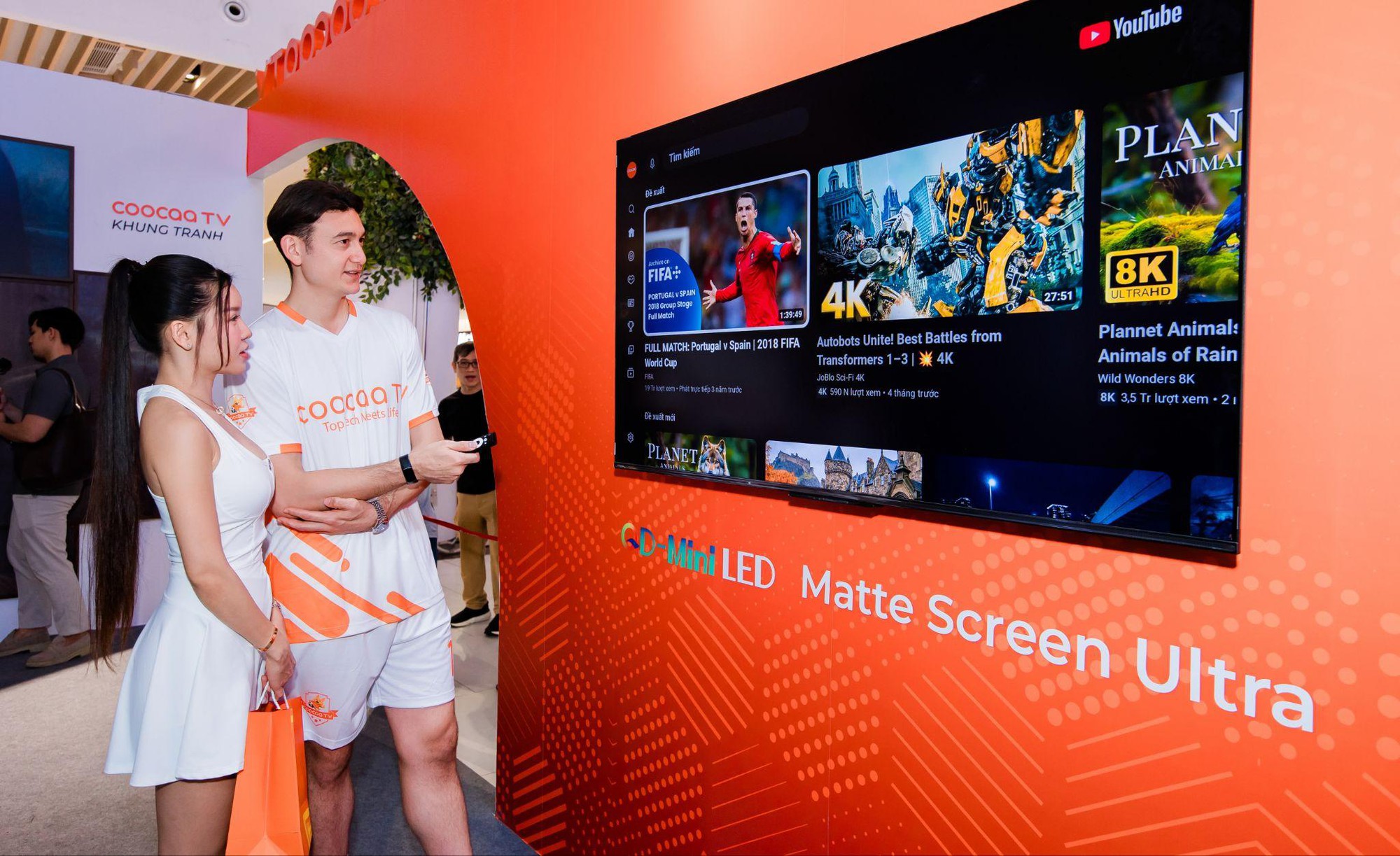 Thay đổi TV từ thiết bị xem bóng đá đến nội thất công nghệ trang trí phòng khách?- Ảnh 1.