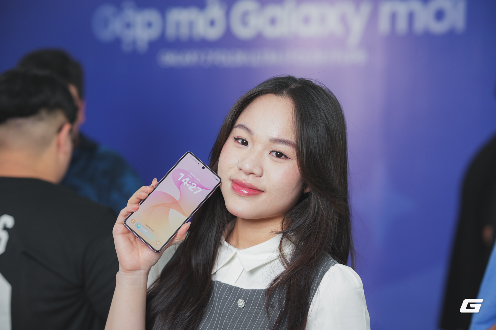 Người trẻ nói gì về Galaxy Z8 mới? - Ảnh 8.