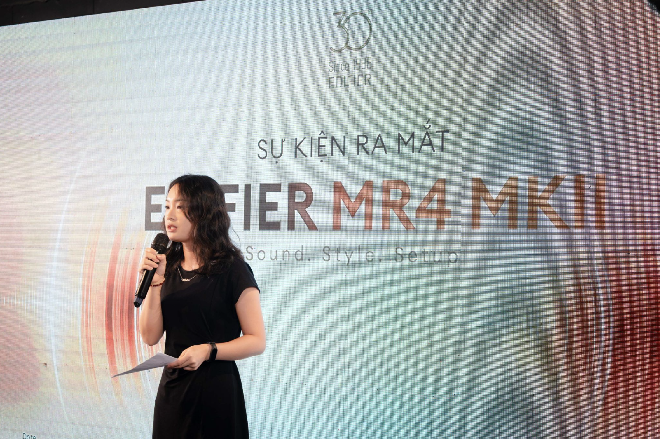 Edifier mang MR4 MKII đến Việt Nam: Loa kiểm âm nhắm đúng làn sóng creator, streamer và góc setup desktop đang bùng nổ - Ảnh 1.